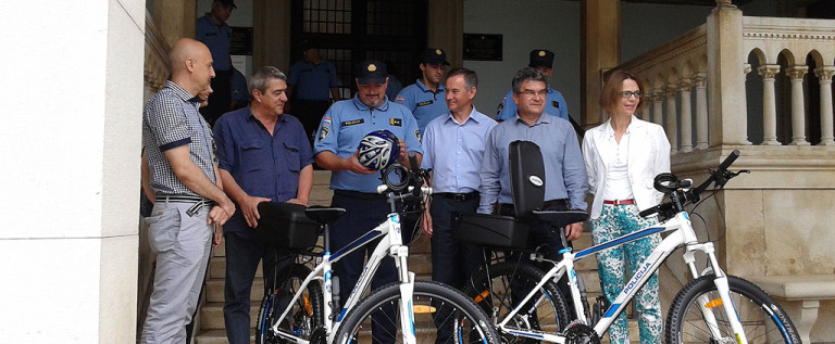 Policajci na biciklama