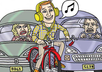 Slušalice u ušima i pričanje na mobitel bicikliste će ‘koštati’ 500 kuna