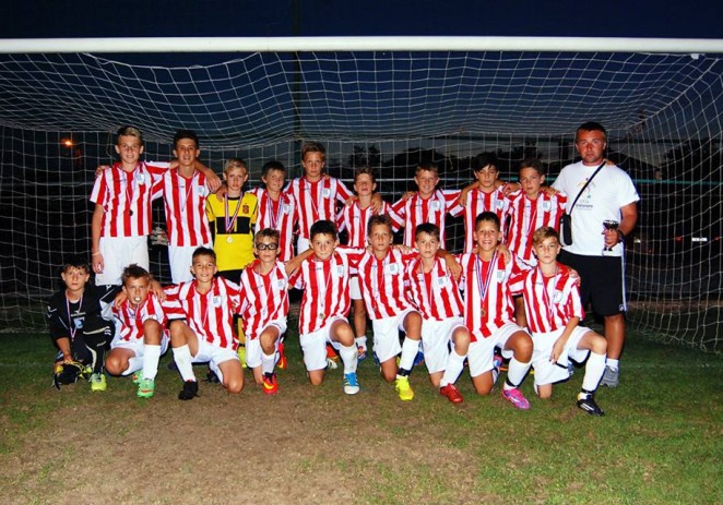 Mladi nogometaši Jadrana osvojili 2. mjesto na turniru u Štinjanu