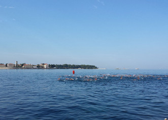 Porečki delfin: 900 plivača otplivalo maraton