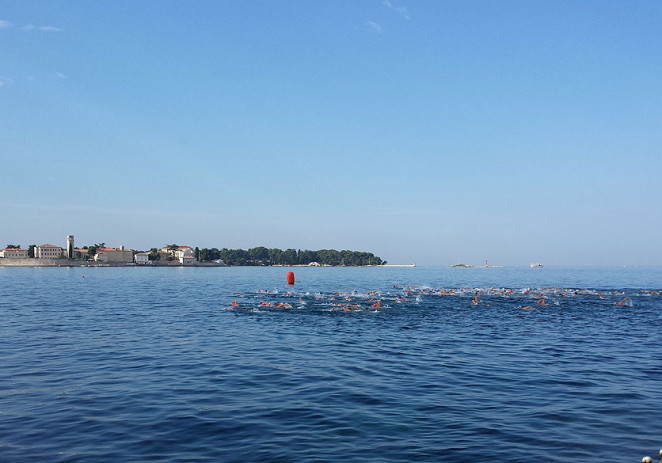 Porečki delfin: 900 plivača otplivalo maraton