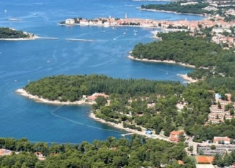 Ruski turistički portal Tophotels, svjetska organizacija kampista – F.I.C.C., te slovenski portal Avtokampi uvrstili objekte Lagune Poreč među najbolje turističke objekte u 2014.