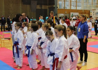 Sjajna prezentacija mladih članica Karate kluba ‘’Finida’’ iz Poreča na međunarodnom karate turniru u Sloveniji