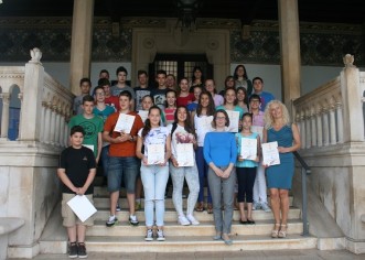 Nagrađeni učenici Umjetničke škole Poreč na prijemu kod dogradonačelnice