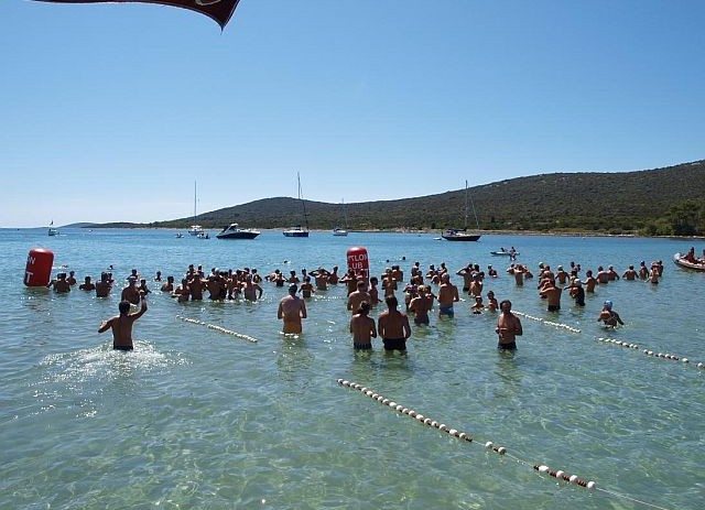 Daljinski plivači KDPSR Poreč uspješni i na Cro Cup maratonu na otoku Istu