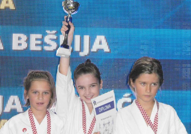 Sonja Rajko iz Karate kluba Finida osvojila prvo mjesto na “Zagreb karate cup-u”