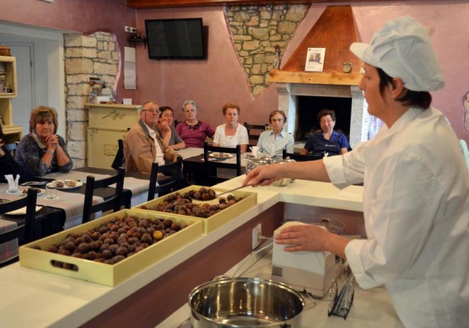 Porečki umirovljenici učili kuhati marmeladu