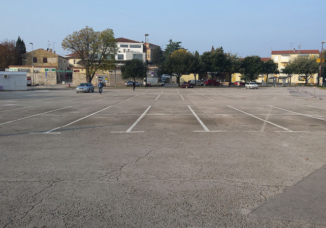 Privremeno zatvaranje gradskog parkirališta kod tržnice