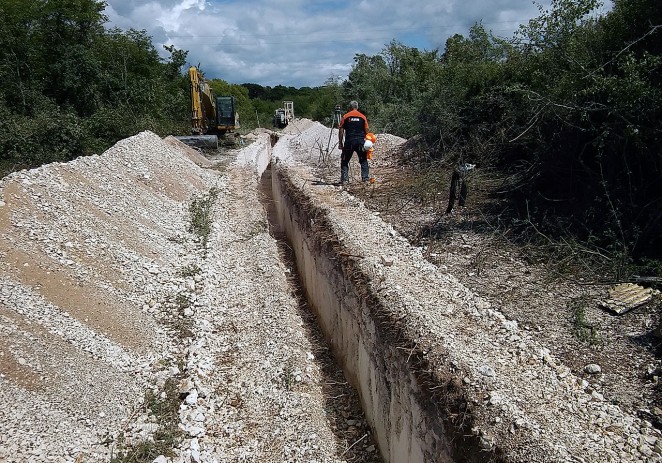 OBAVIJEST O NASTAVKU RADOVA NA IZGRADNJI KANALIZACIJSKE MREŽE NASELJA ST. VODOPIJA I BAŠARINKA