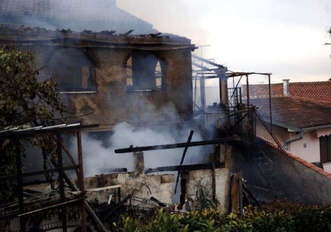 Funtana: Požar progutao obiteljsku kuću