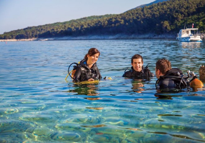 Valamar Riviera donacijskim programom „Volimo Jadransko more“ pomaže akcije čišćenja plaža i podmorja
