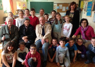 U sklopu projekta „Zavičajna nastava“ Osnovnu školu Joakima Rakovca posjetili su korisnici Doma za starije i nemoćne osobe Poreč