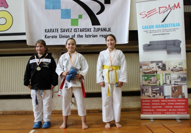 Karate: U Poreču održano završno kolo Županijske lige u borbama za uzrast od 8 do 13 godina