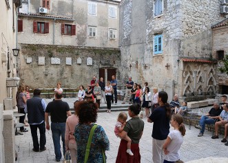 U POREČKOM MUZEJU OTVORENA  GOSTUJUĆA IZLOŽBA „ŽIVOT NA PLAŽI“