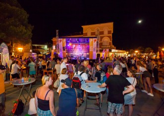 Glazbeni program Get Your Rhythm and Blues Poreč Open Air festivala oduševio brojnu publiku na ljetnoj pozornici i ugostiteljskim objektima