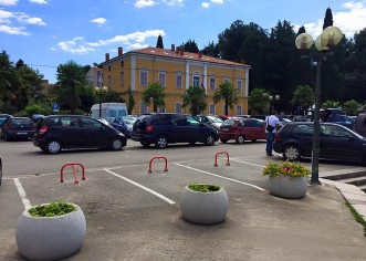 Iz Usluge Poreč o korištenju parkirnih mjesta na parkiralištu ispred marine