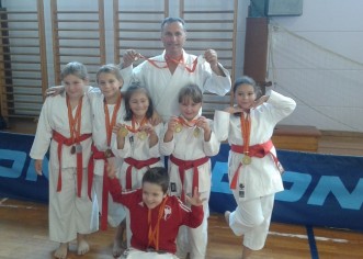 Karatisti Finide osvojili 27 medalja na Županijskom kupu u katama