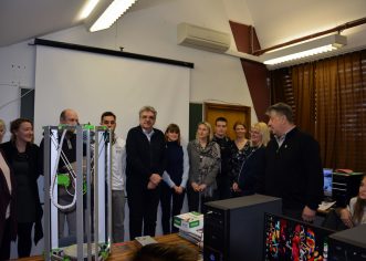 Lions club Poreč donirao Osnovnoj školi Poreč 3D printer