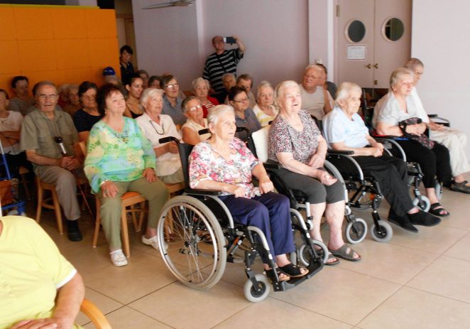 Sentimentalno putovanje s Katarinom Voštić u Domu za starije i nemoćne osobe Poreč