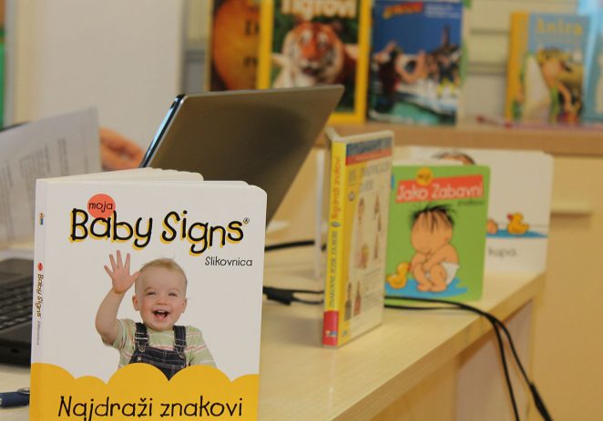 Radionica Znakovni jezik za bebe u Gradskoj knjižnici, petak 3. studenog