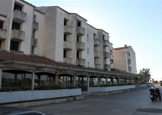 Srušit će napušten i derutan apart-hotel Marina u Červar Portu