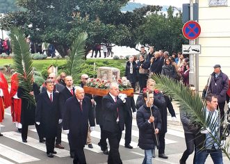 Svečanom misom i procesijom proslavljen blagdan porečkog zaštitnika Sv. Maura, sudjelovala i predsjednica Kolinda Grabar-Kitarović