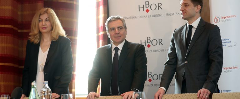 Voditeljica riznice Valamar Riviere Nataša Bereš_potpredsjednik EIB-a Dario Scannapieco i ministar financija RH Zdravko Marić