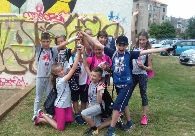 Učenici 4. razreda os. škole Tar-Vabriga osvojili 2. mjesto na natjecanju školskih sportskih društava u Rovinju