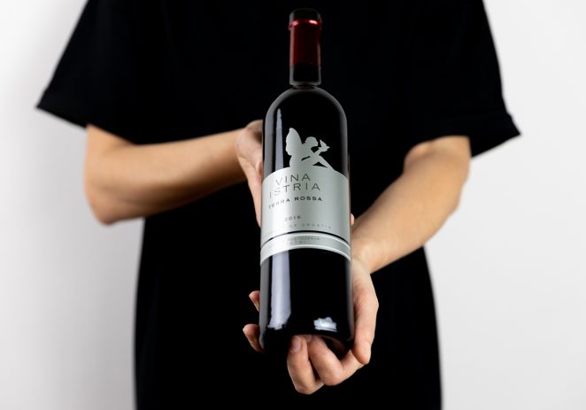 Agrolagunina Terra Rossa jedino hrvatsko vino sa zlatom u prestižnoj međunarodnoj konkurenciji IWC-a