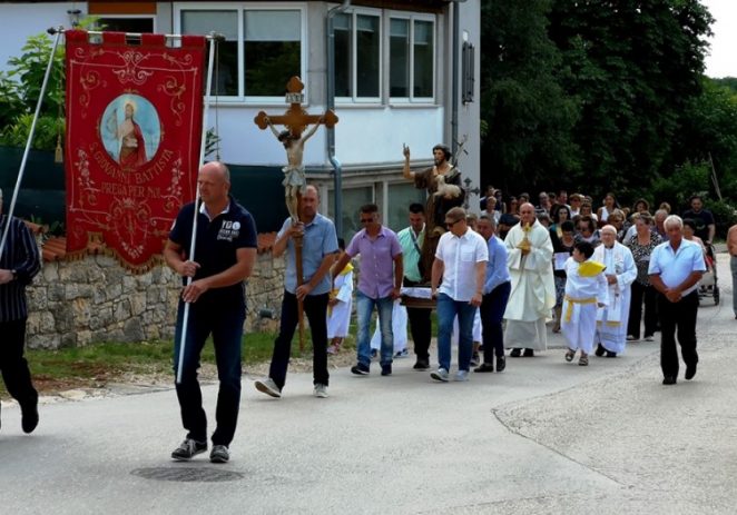 U nedjelju je u Labincima svečano proslavljen Sveti Ivan Krstitelj, zaštitinik mjesta