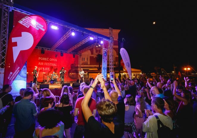 Uz žestoke rokerske ritmove Red Hot Chili  Peppers Real Tribute benda počeo vikend u Poreču