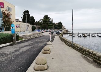 OBAVIJEST O UKIDANJU SUSTAVA AUTOMATSKOG UPRAVLJANJA NA PARKIRALIŠTU PEŠKERA