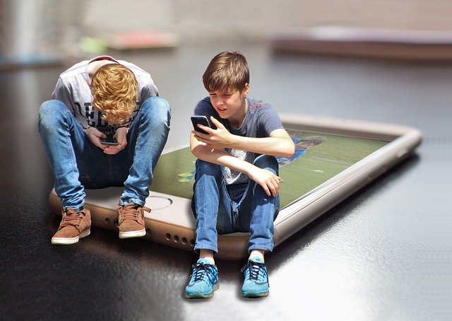 Ekrani u životima djece – ovisnost o tehnologiji