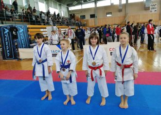 Marija Šimunović i Lucija Jozić iz karate kluba Finida osvojile medalje  na “Kupu mladosti”