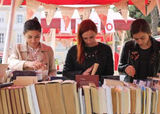 U četvrtak na BOOKtigi: Antikvarijati, procjena i aukcija starih knjiga, čitamo u paviljonu i gost večeri Zoran Predin