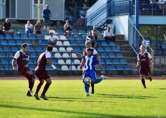 Nogomet: Zagreb iskoristio greške Porečana JADRAN – ZAGREB 2:3 (1:0)