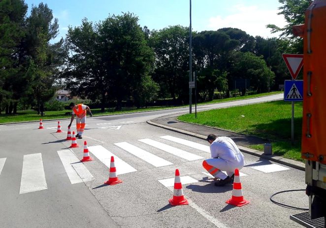 Obnavlja se vodoravna signalizacija na porečkim prometnicama