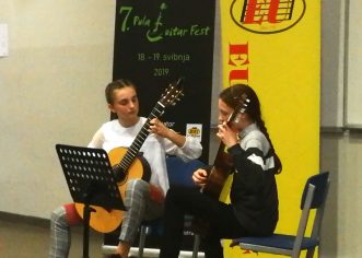 Učenici gitare Umjetničke škole Poreč ponovno briljirali i osvojili pet pehara te apsolutnu pobjedu na 7. „Pula guitar Fest“-u