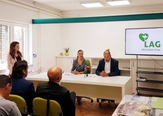 Grad Poreč-Parenzo dobio 129 tisuća kuna za dječje igralište u Buićima