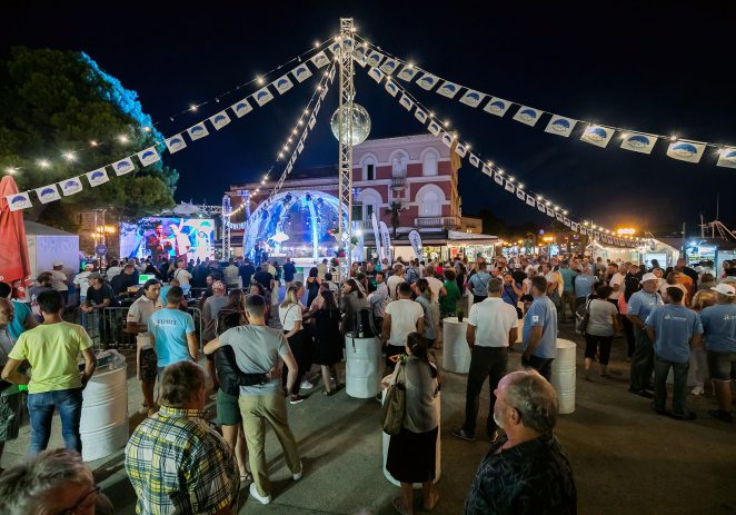 Stotine okupljenih prisustvovale svečanom otvorenju najvećeg turnira u lovu na veliku ribu na Jadranu