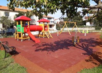 Obnovljeno dječje igralište u Funtani