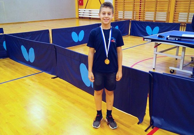 Raul Vojinović osvojio broncu za Stolnoteniski klub Tar na regionalnom turniru