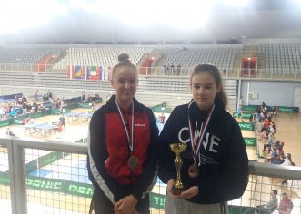 Ana Lukez i Ema Brizić na postolju iz STK Vrsar osvojile brončane medalje na međunarodnom stolnoteniskom turniru u Varaždinu