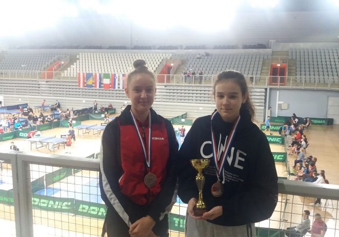 Ana Lukez i Ema Brizić na postolju iz STK Vrsar osvojile brončane medalje na međunarodnom stolnoteniskom turniru u Varaždinu