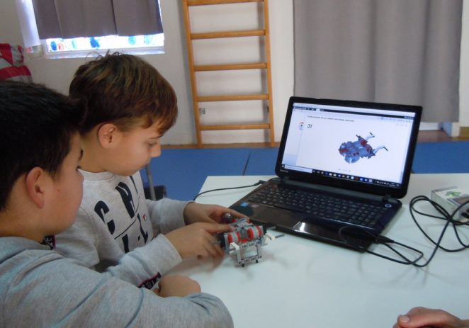 Lego robotika za zimske praznike u DNDu Poreč