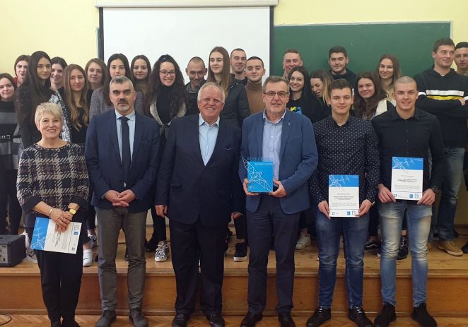 Uručena priznanja učenicima pobjednicima HUP natječaja „Poduzetnici budućnosti“