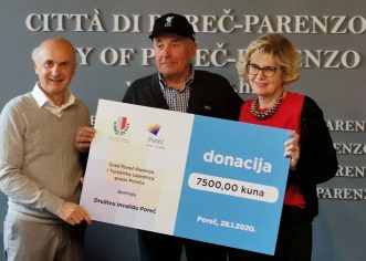 Turistička zajednica i Grad Poreč donirali Društvu invalida Poreč 7.500 Kn