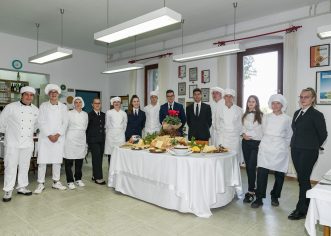 TUŠ A. Štifanića obilježili Međunarodni dan kuhara tematskim radionicama „Kako su naši stariji nekad zdravo jeli“