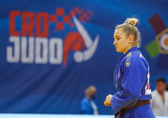 Drugog dana Europskog judo prvenstva za juniorke i juniore, koje se održava od 4. do 6. studenog u Poreču, nastupilo je četvoro hrvatskih predstavnika
