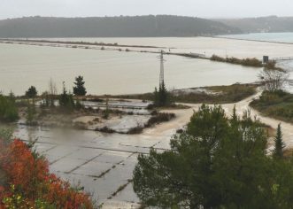 Potopljen je dio državne ceste D75 kod Antenala